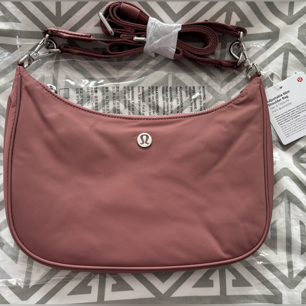 BNWT Lululemon Adjustable Mini Shoulder Bag 3L - Spiced Chai